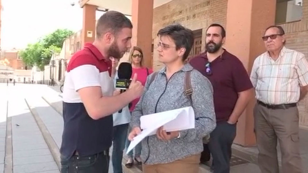 El AMPA de un colegio de Móstoles al grito de “su amianto, nuestro cáncer”