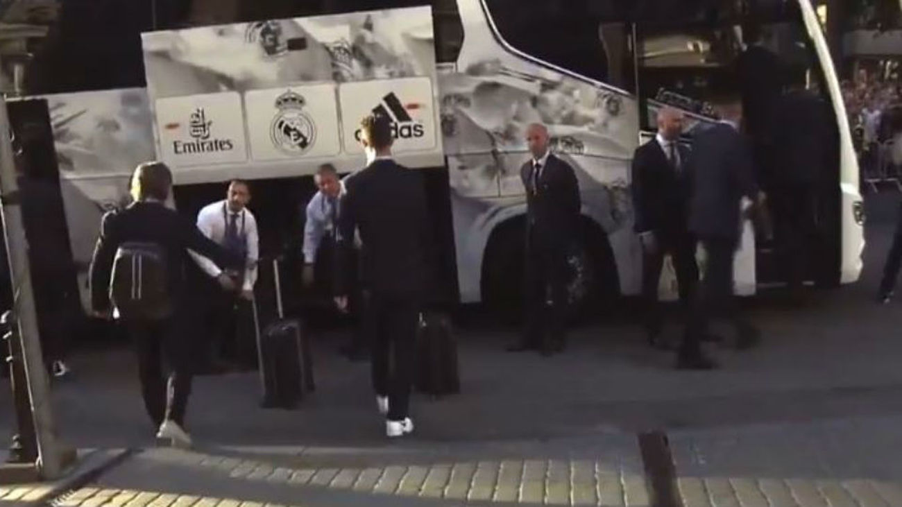El Real Madrid llega al estadio tras la última charla de Zidane