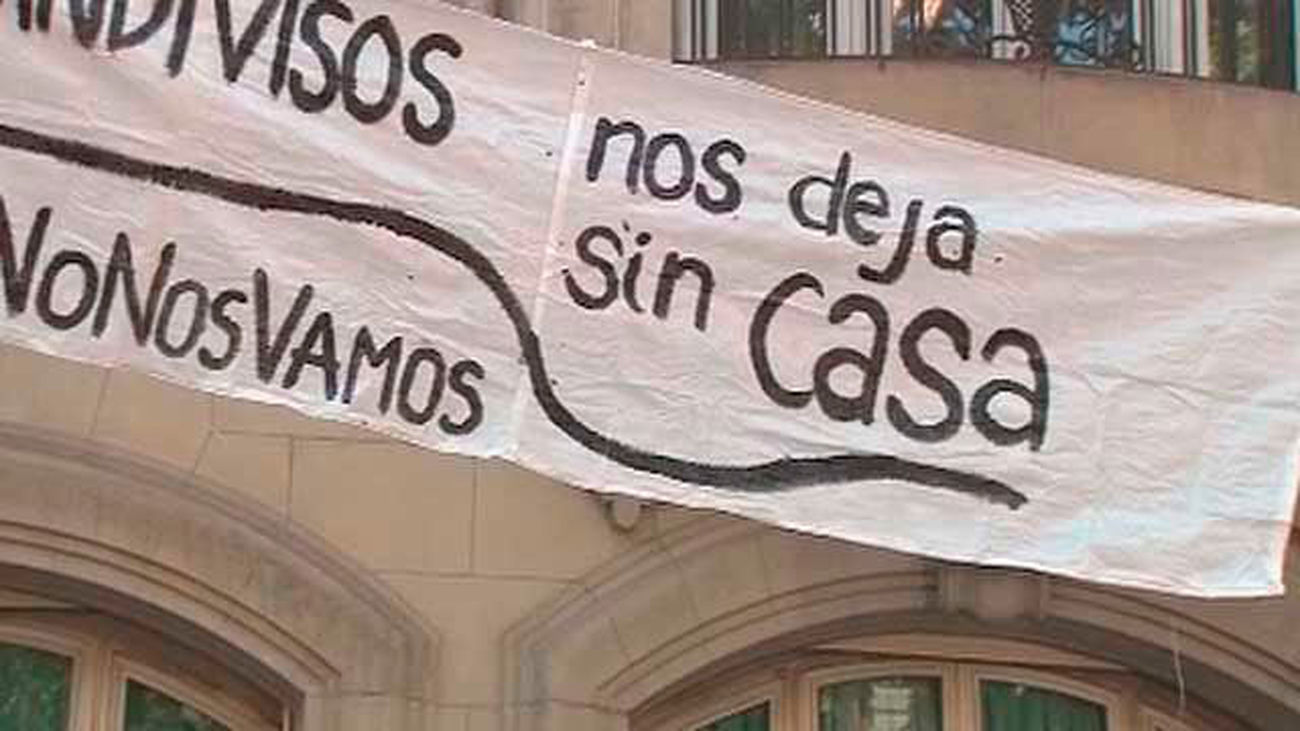 Vecinos de Argumosa marchan por sus viviendas