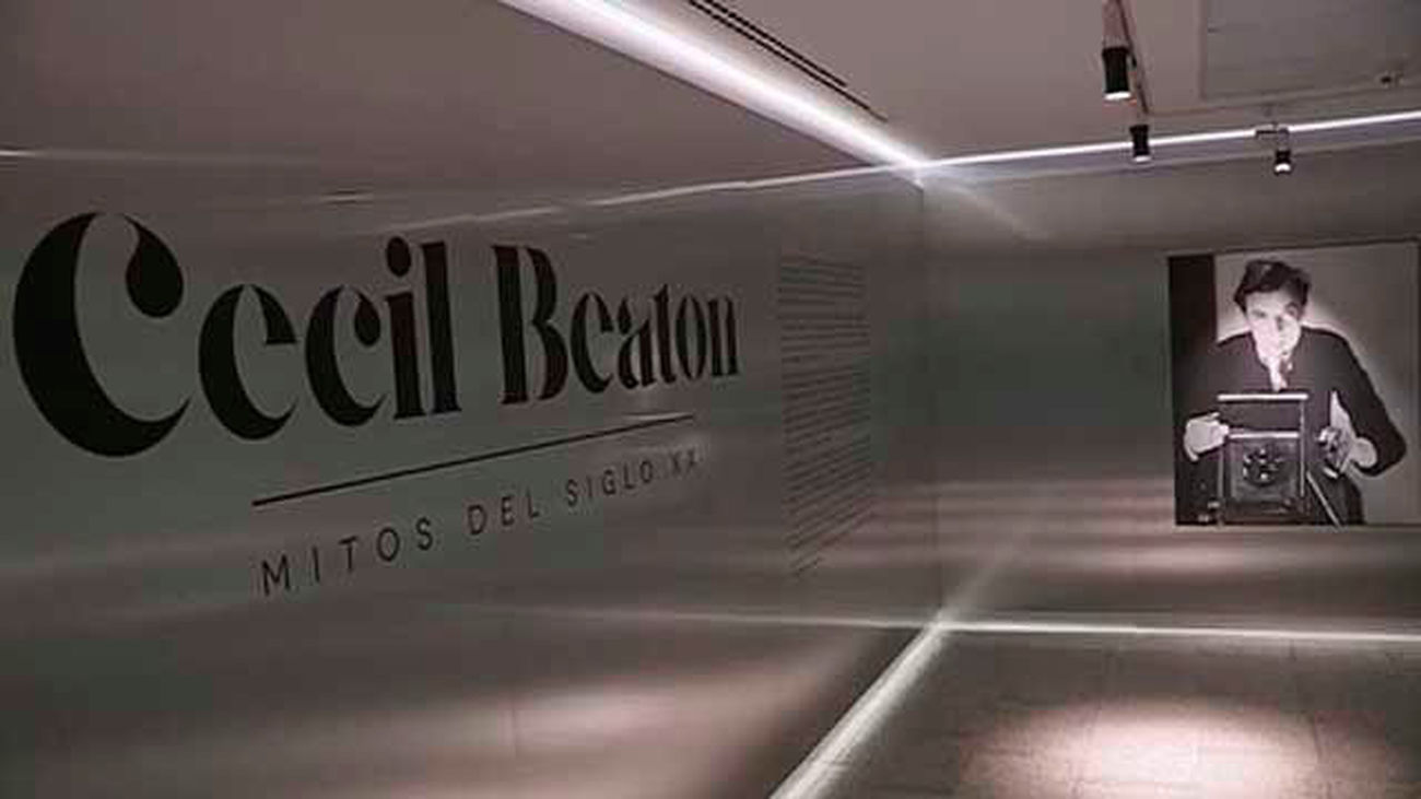 Una exposición recorre los mitos de Cecil Beaton, el fotógrafo de las estrellas