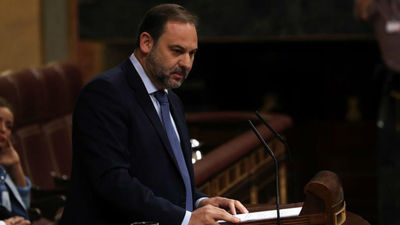 Ábalos defiende primero la "reprobación" a Rajoy y después elecciones