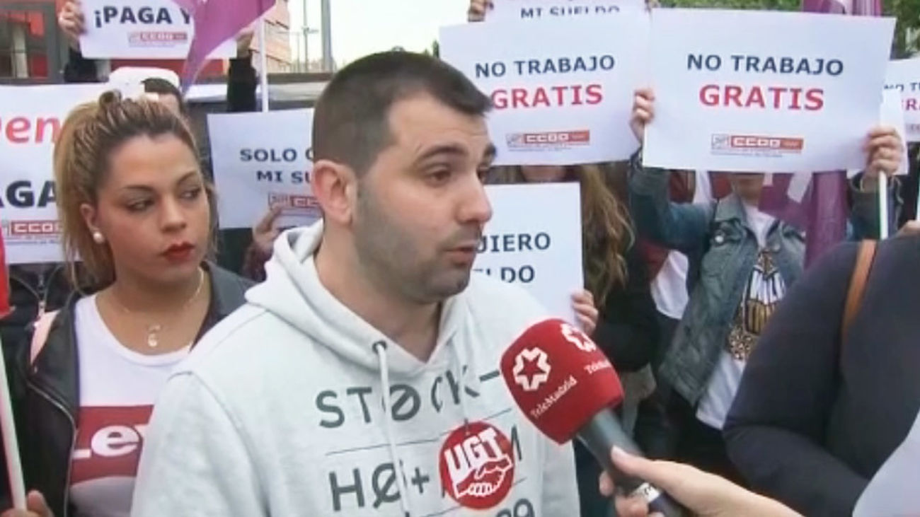 Los trabajadores de iDental en huelga