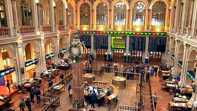 El Ibex 35 sube un 1,76% tras los giros políticos en España e Italia