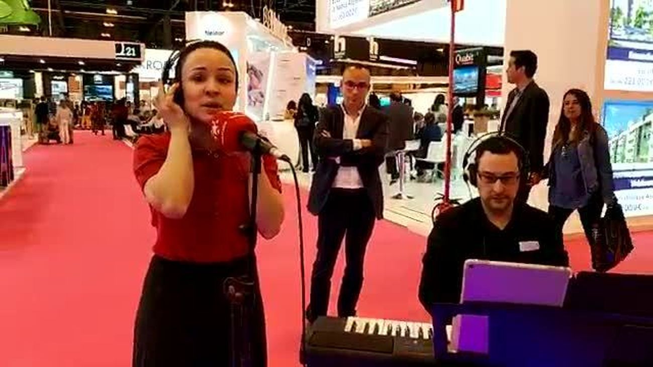 Desde SIMA, música en vivo con Ruth