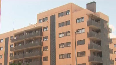 Los vecinos de las Mil Viviendas de Tres Cantos reclaman poder "comprar a un precio justo" sus pisos