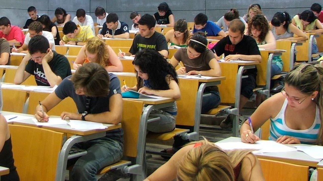 Solo el 22% de los estudiantes de bachillerato consultados sabe con claridad qué grado estudiará tras la selectividad,