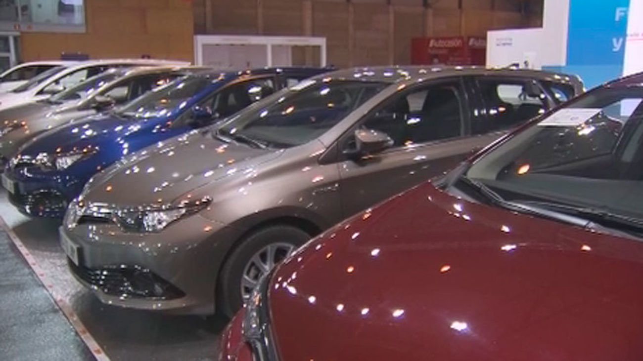 Crece la oferta de coches híbridos y eléctricos en el Salón del Vehículo de Ocasión