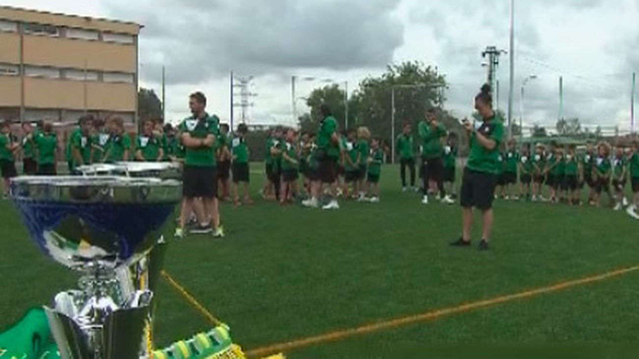 El Alzola-Halcones de Orcasitas estrena césped