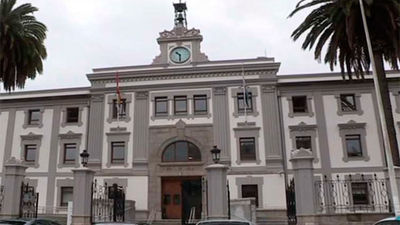 Suspendidos dos policías locales de Estepona por supuesta violación de una joven de Moralzarzal