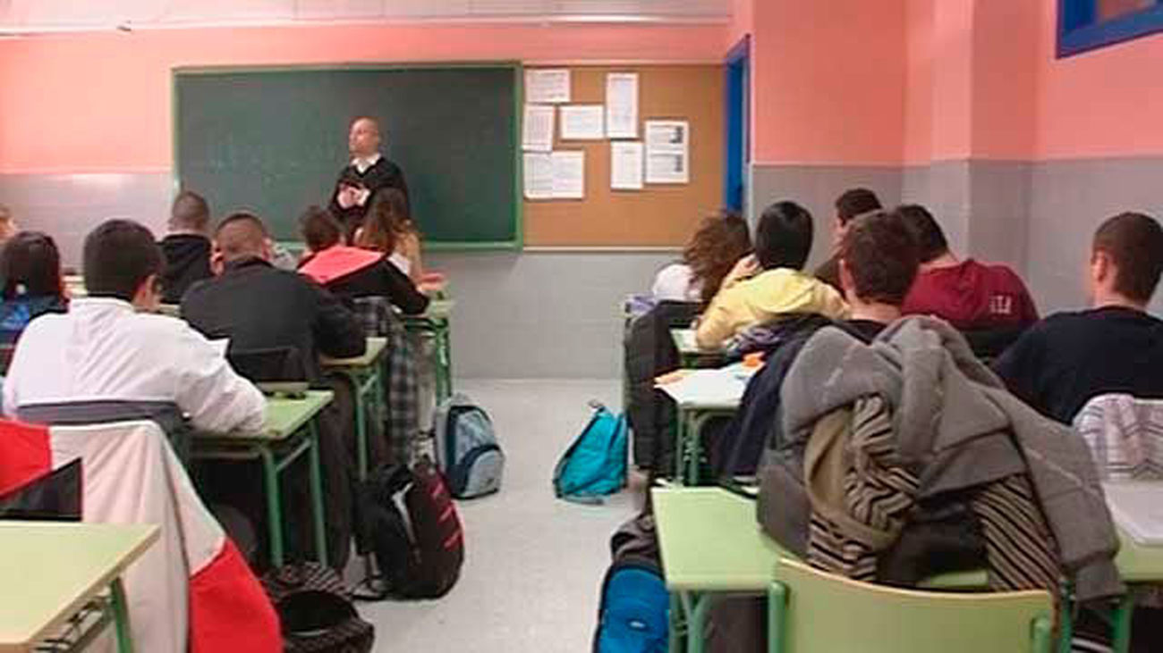 La FAPA 'Giner de los Ríos' pide la retirada del calendario escolar 2018-2019