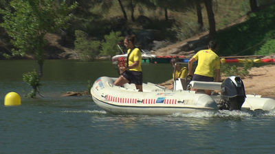 El pantano de San Juan cuenta ya con un dispositivo diario de seguridad y salvamento