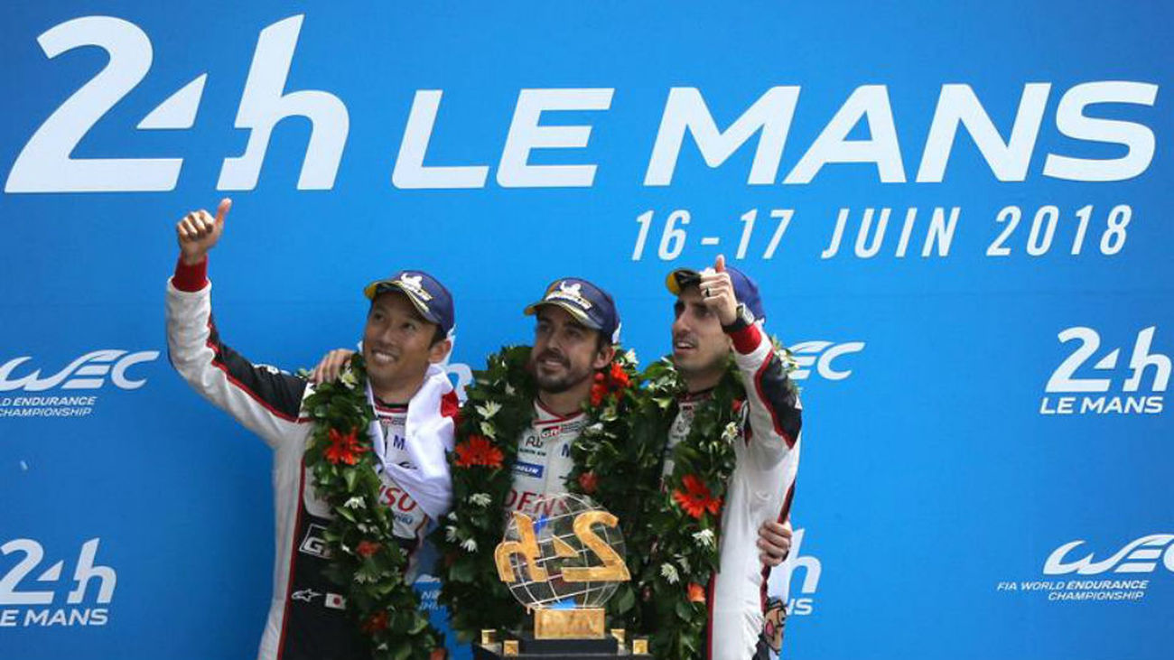 Fernando Alonso gana las míticas 24 Horas de Le Mans