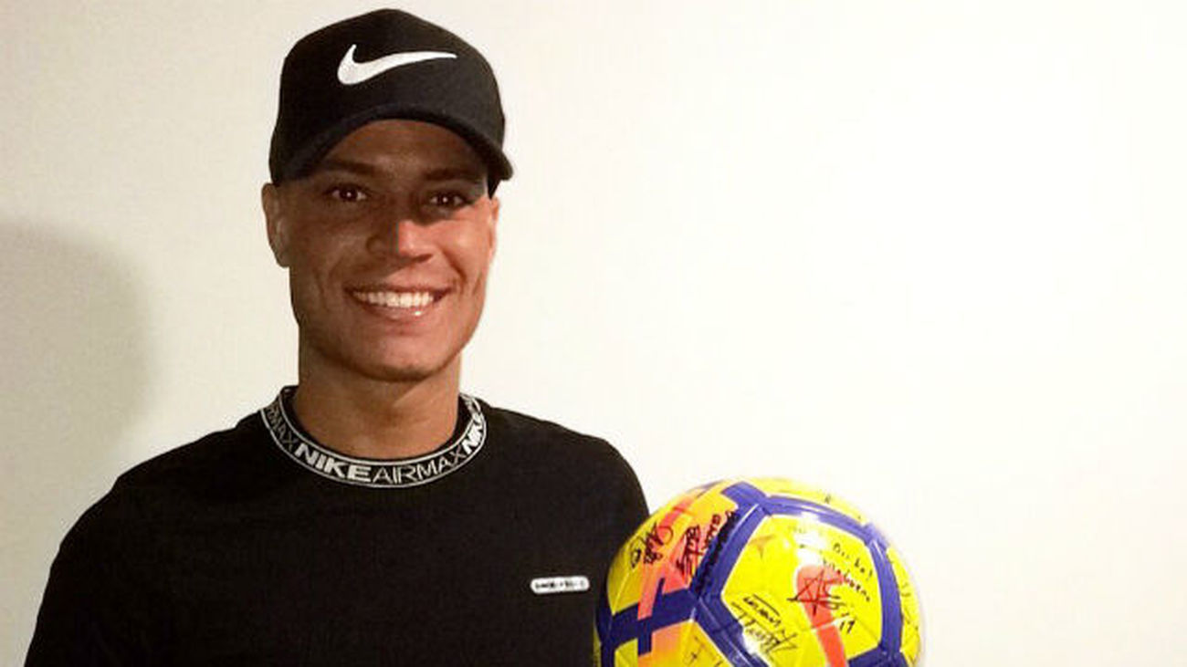 Raúl de Tomas renueva con Real Madrid hasta 2023