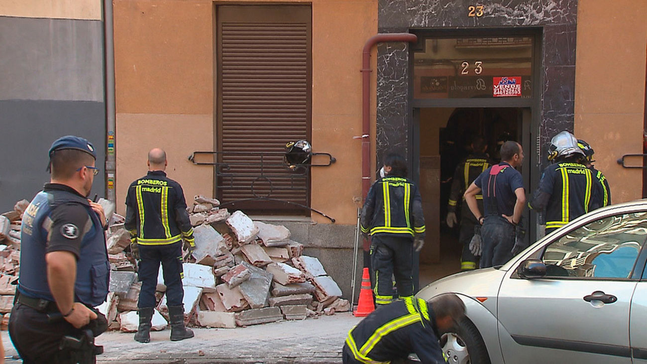 Se derrumba la escalera interior de una corrala de Chamberí, sin causar heridos