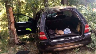 Cuatro heridos tras chocar un monovolumen contra un árbol en el Puerto de la Cruz Verde