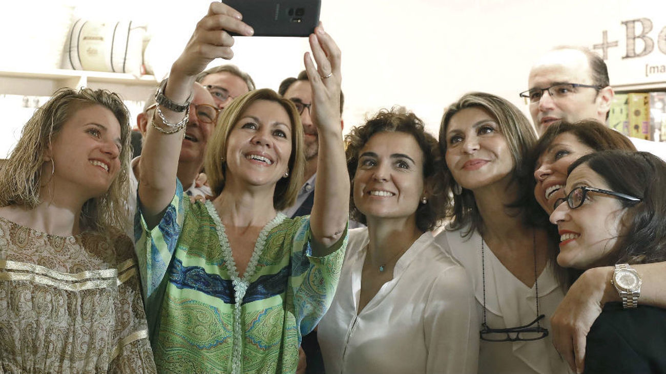 Cospedal abre la campaña del PP asegurando que hubiera activado antes el 155