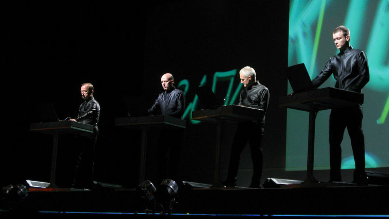 La premonitoria máquina humana de Kraftwerk aterriza en el Botánico de Madrid