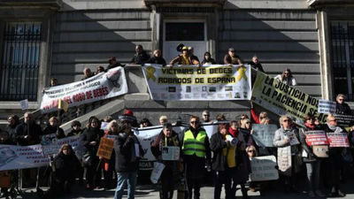 Comienza el juicio contra el doctor Vela, el primero por bebés robados en España