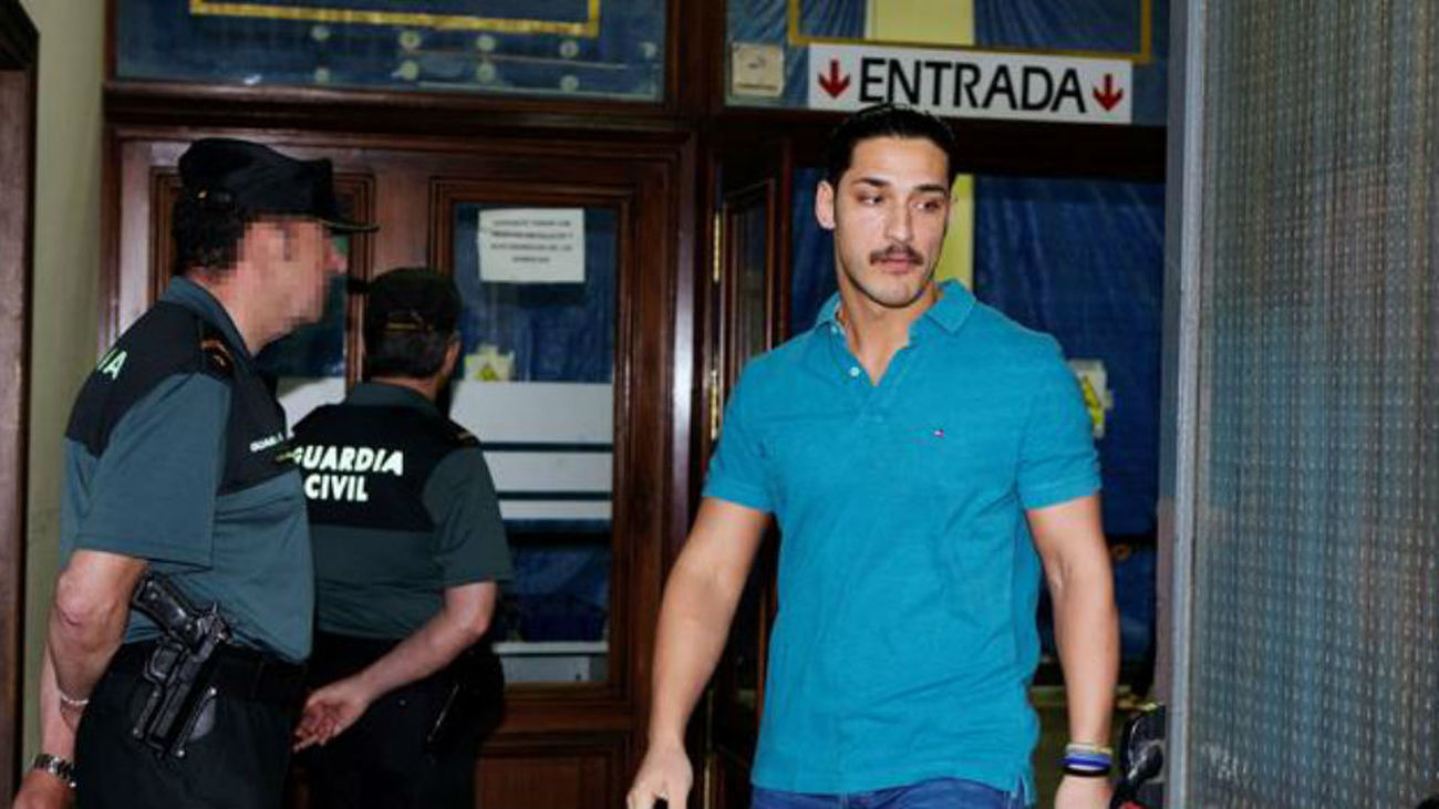 Acuden al juzgado a firmar los condenados  de 'La Manada' tras su puesta en libertad