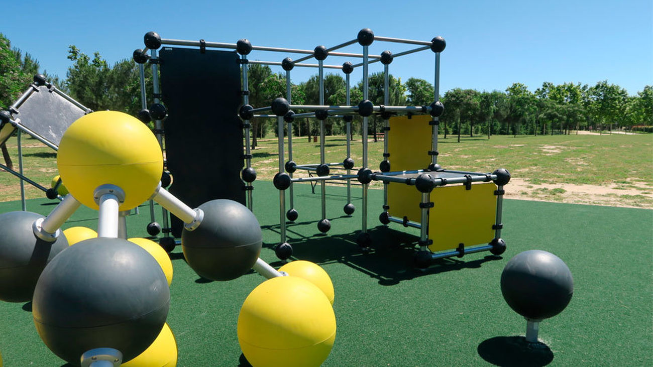 El primer circuito público de parkour de Madrid, en Moratalaz