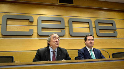 Rosell destaca el "importante esfuerzo" de los empresarios en el pacto salarial