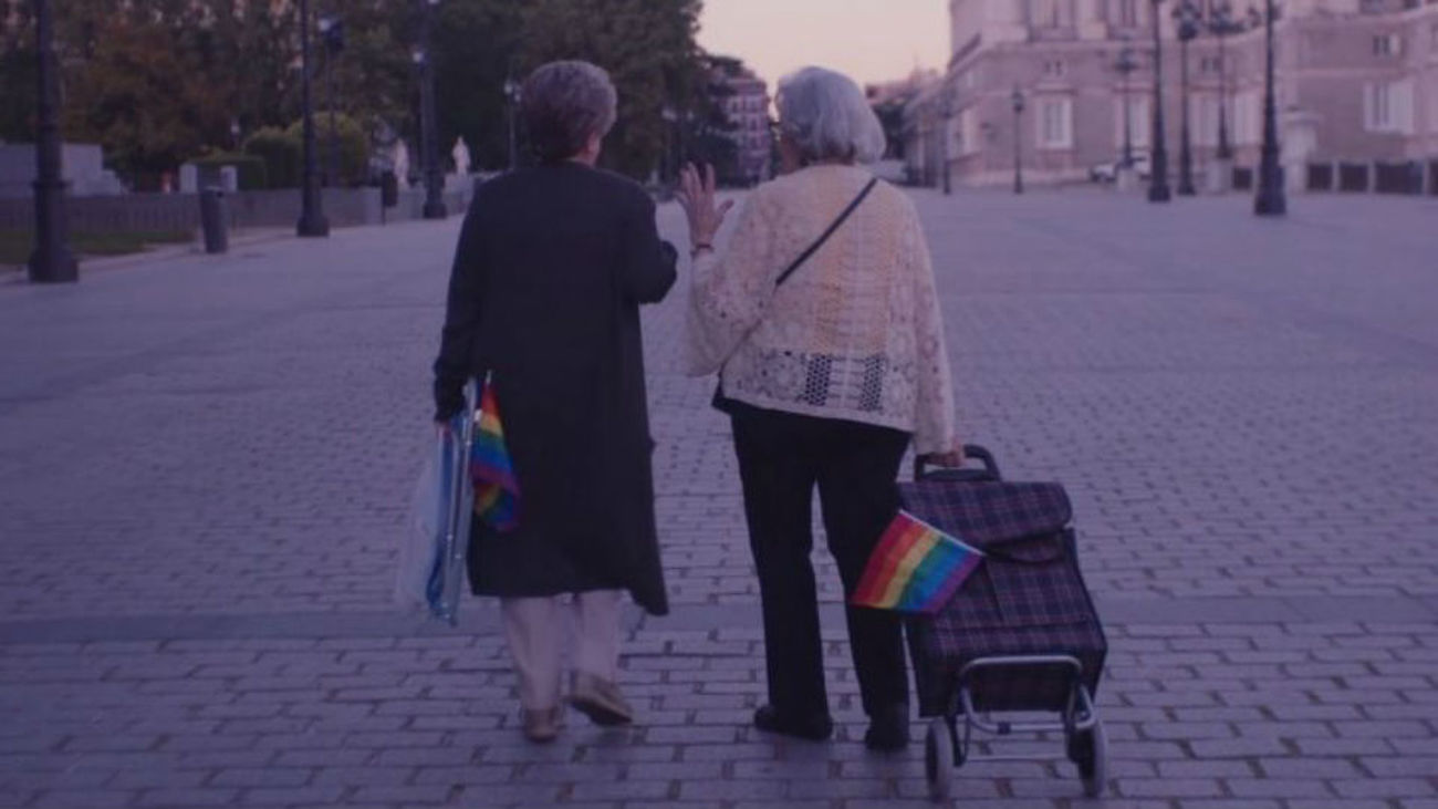 Madrid se promociona como destino turístico LGTBI con un vídeo que visibiliza a la tercera edad