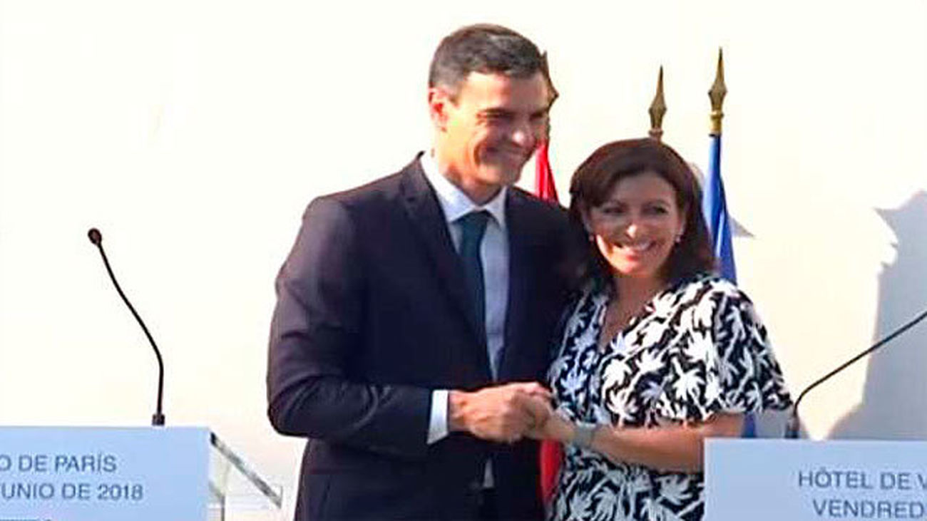 Pedro Sánchez con Anne Hidalgo