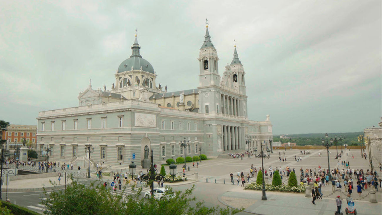 La Catedral del Cielo: 25 años de la consagración de La Almudena