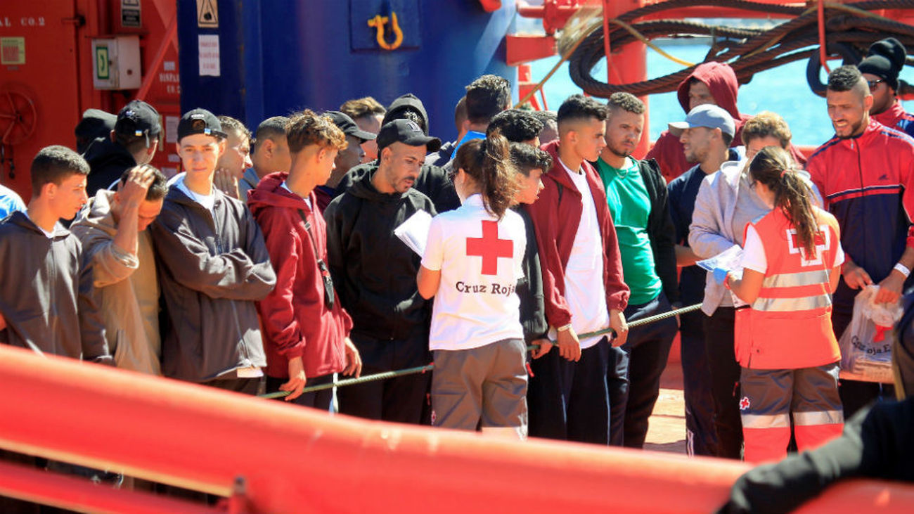 Salvamento Marítimo rescata 271 migrantes durante el fin  de semana en aguas del Estrecho y el mar de Alborán
