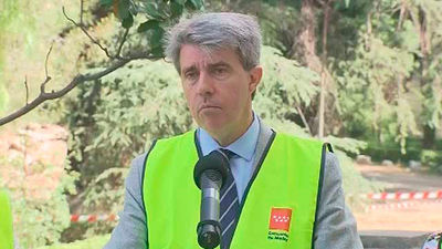 Garrido se entrevista con los organizadores del Orgullo ante el veto en la manifestación