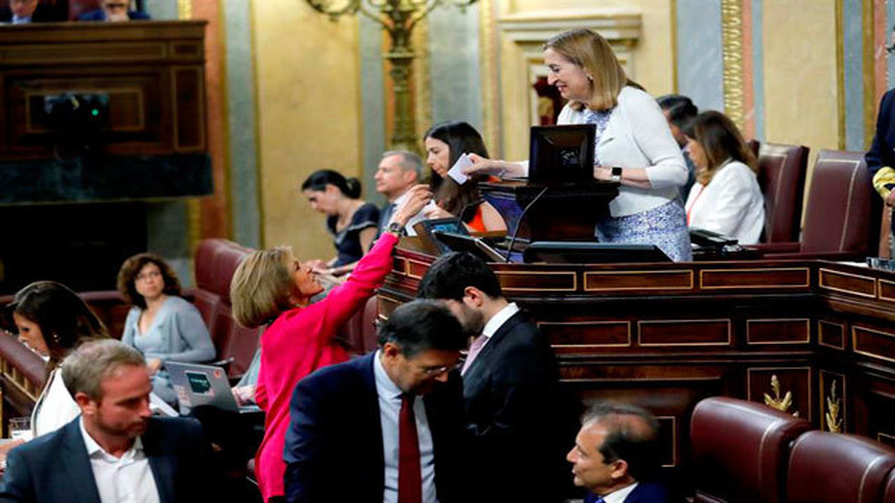 La presidenta del Congreso Ana Pastor durante la votación en el Congreso