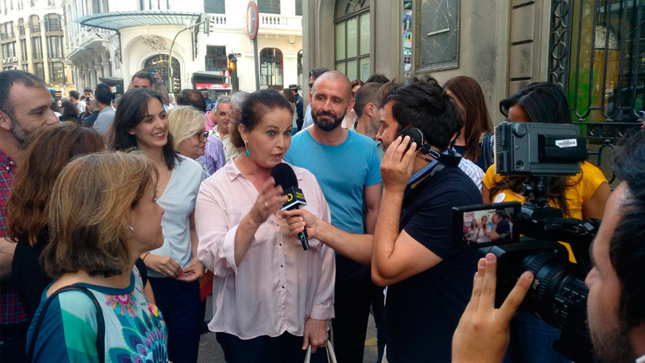 Los representantes de la política madrileña acuden al pregón del Orgullo 2018