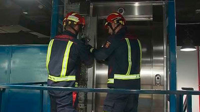 Encuentran un cadáver en el hueco de un ascensor del Hospital de la Paz