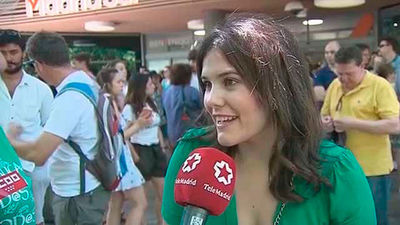 Más de un centenar de docentes protestan por la opacidad en las oposiciones