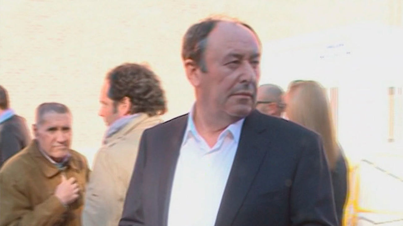 Luis Miguel Rodríguez, problemas con Hacienda