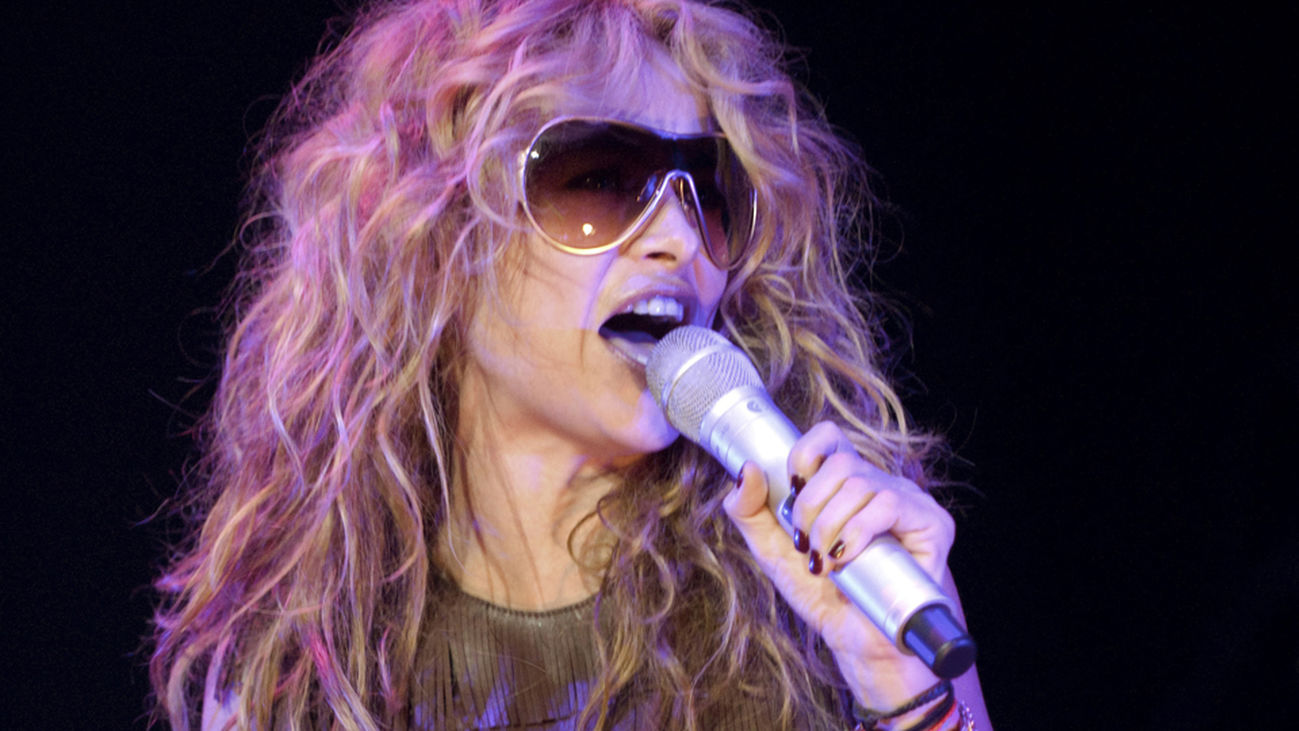 Paulina Rubio se queda sin voz