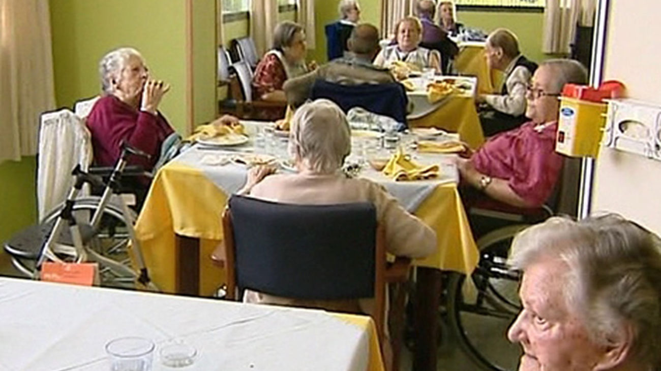 Ana Botella reitera su apuesta por los servicios sociales