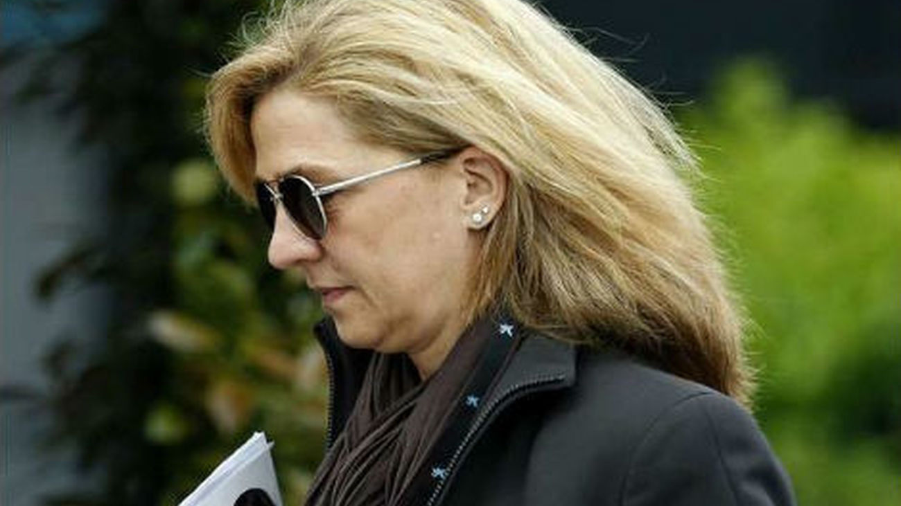 Castro procesa a la infanta Cristina