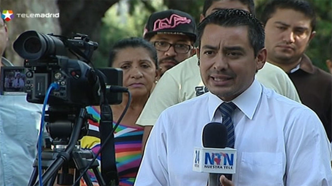 Cerca de medio millar de viajeros de la aerolínea  venezolana Conviasa permanecen en tierra en Barajas