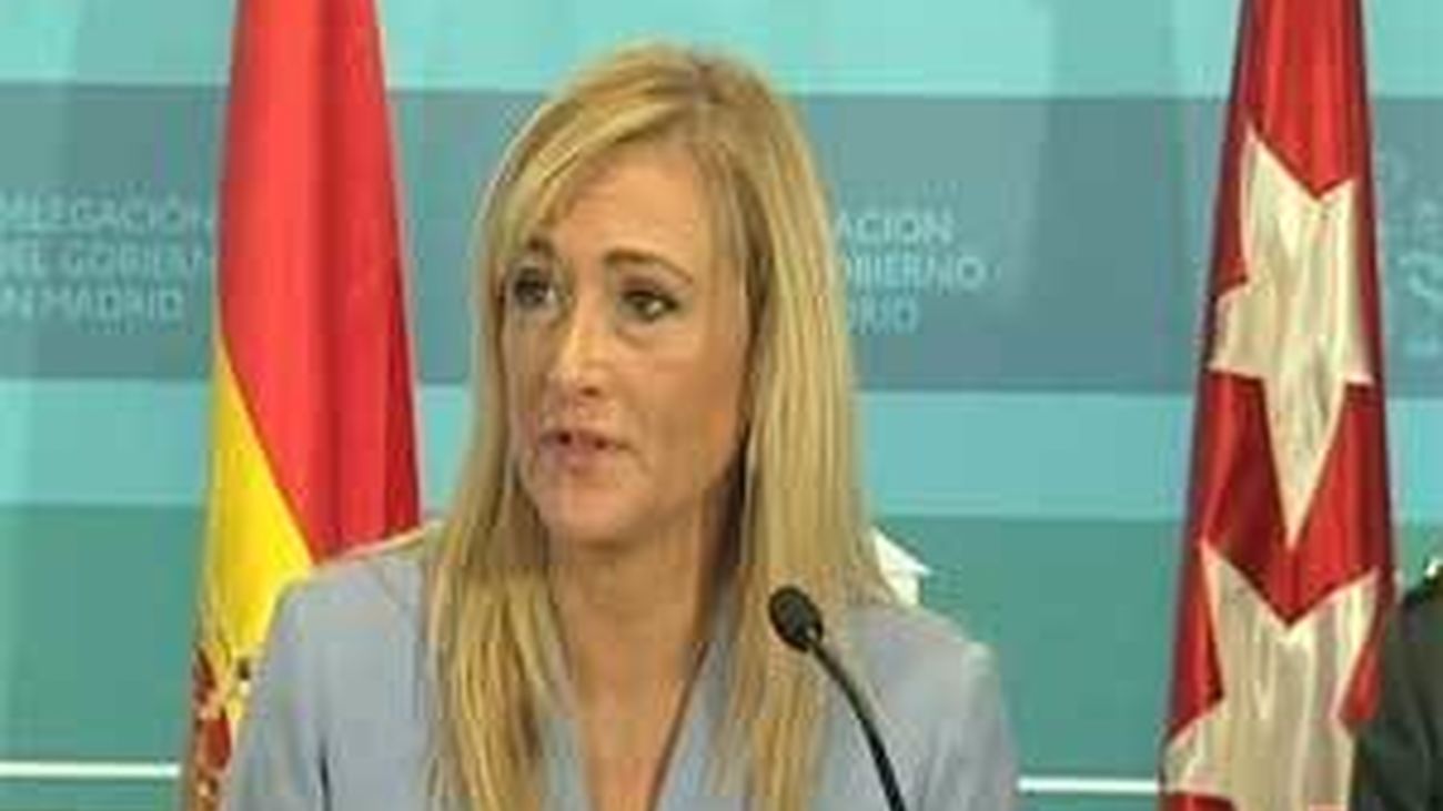 Cifuentes recuerda a la Comunidad de Madrid que la ley le impide prohibir las manifestaciones en Sol