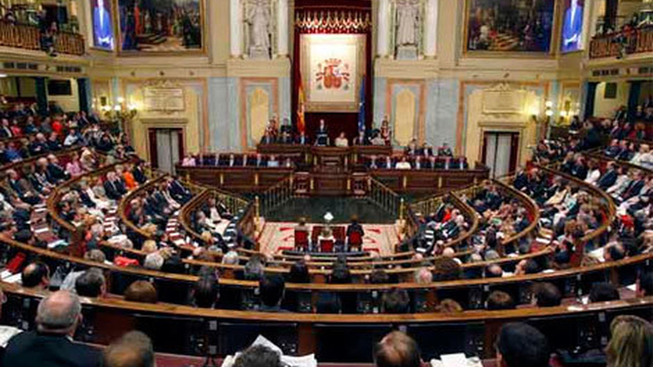 El Congreso convalida la subida de la luz del 2,3% con el único voto a favor del PP