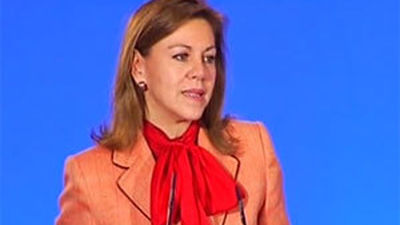 Cospedal deja su escaño para liberar al PP "de cualquier ataque"