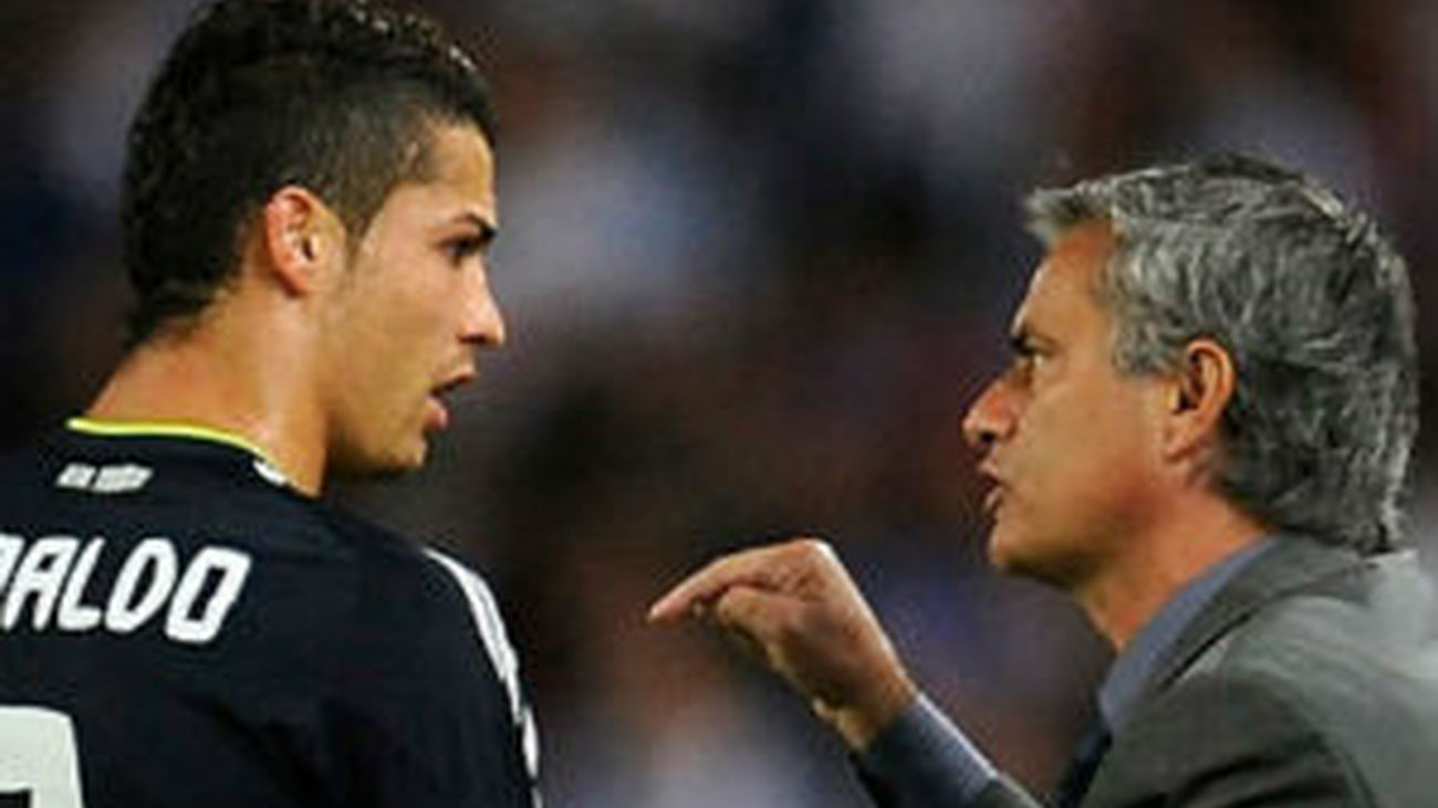 Cristiano responde a Mou: "Yo no escupo en el plato del que como"