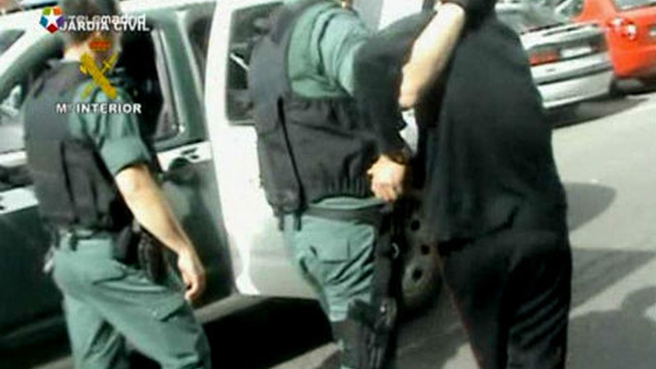 Detenidas 101 personas implicadas en una red de matrimonios de conveniencia