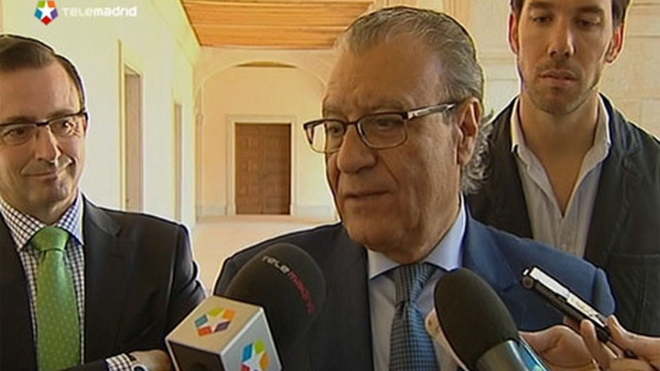 Fermosel visita la Fundación Madrina, que ofrece ayuda a madres y mujeres embarazadas sin recursos