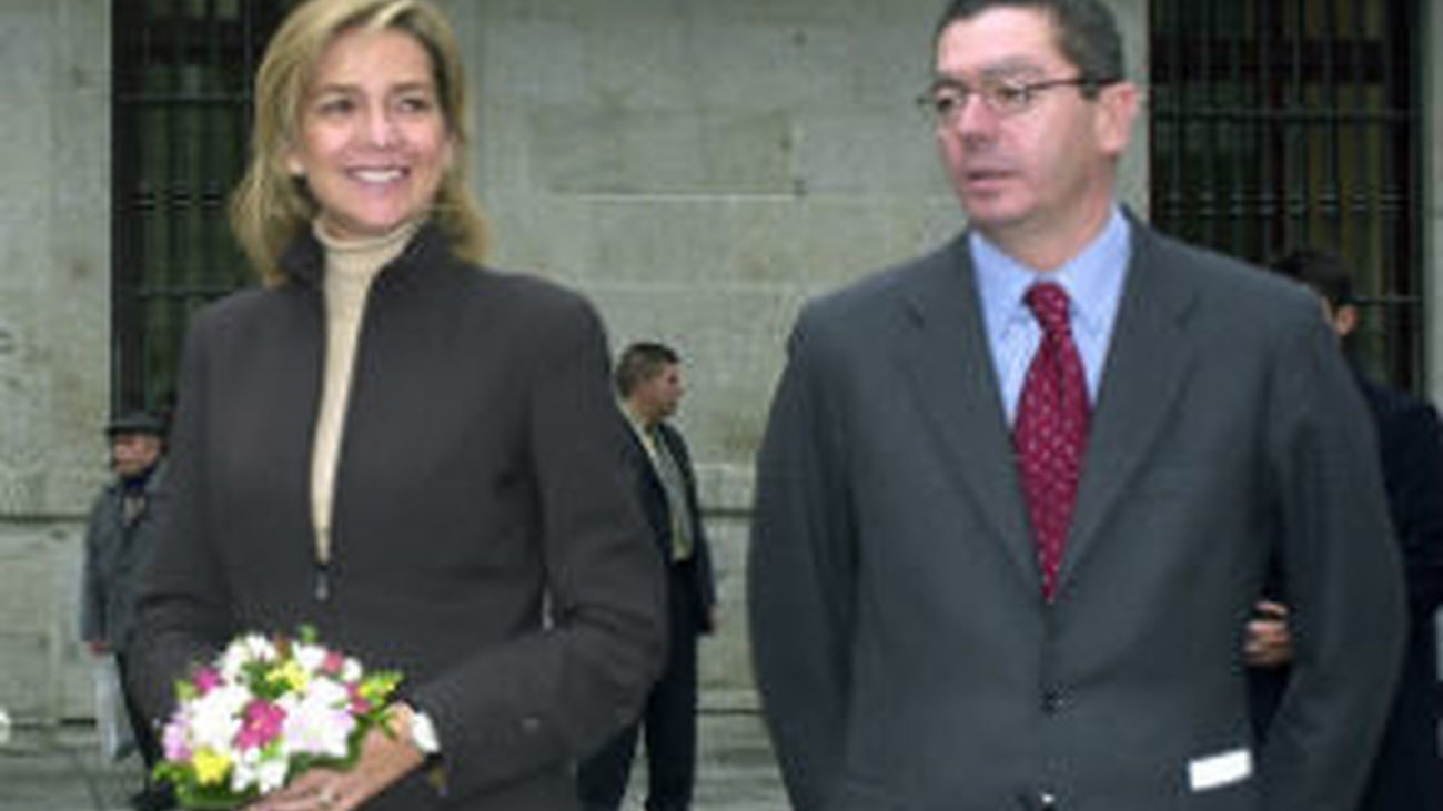 Gallardón respeta la imputación de la Infanta Cristina y recuerda que cabe recurso