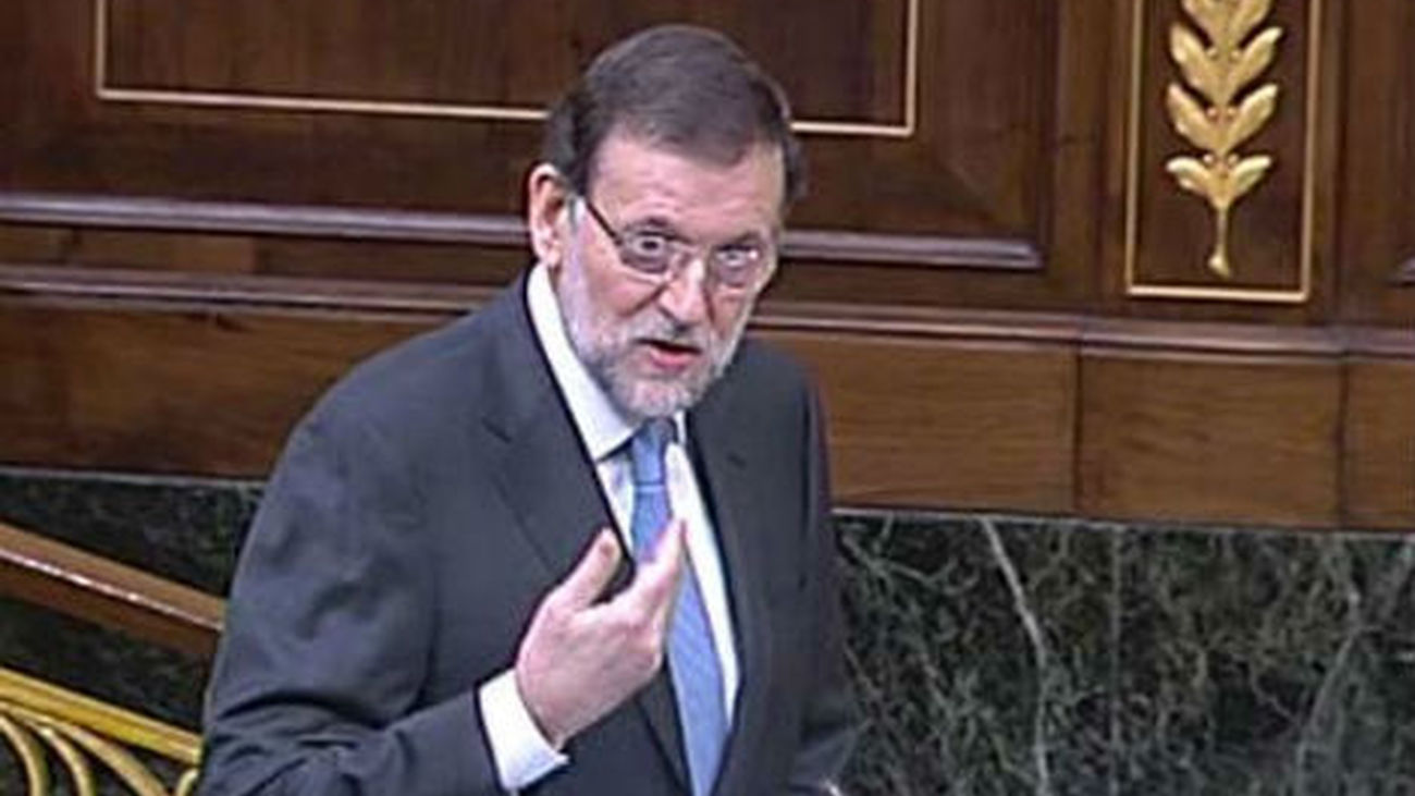 Rajoy: "Ahora toca" bajar los impuestos y favorecer las familias y el ahorro