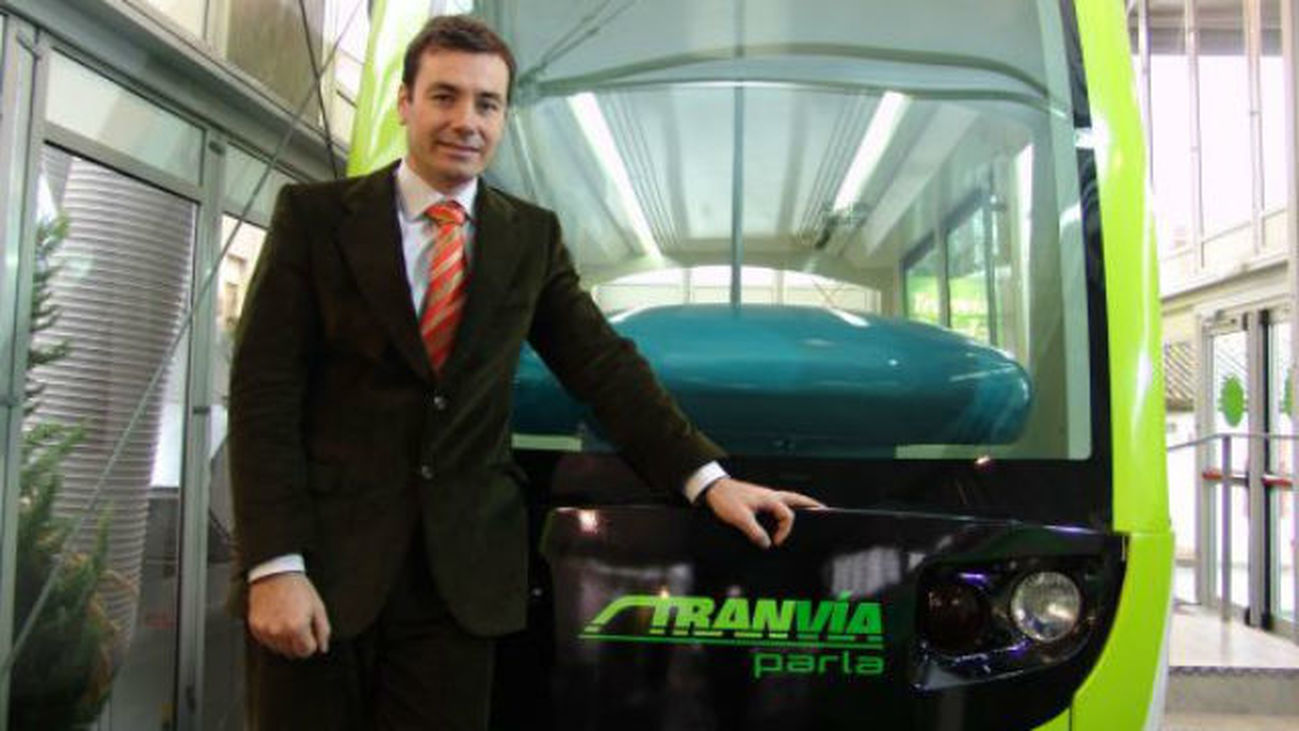 Tomás Gómez culpa al Consorcio de Transportes del sobrecoste del tranvía de Parla