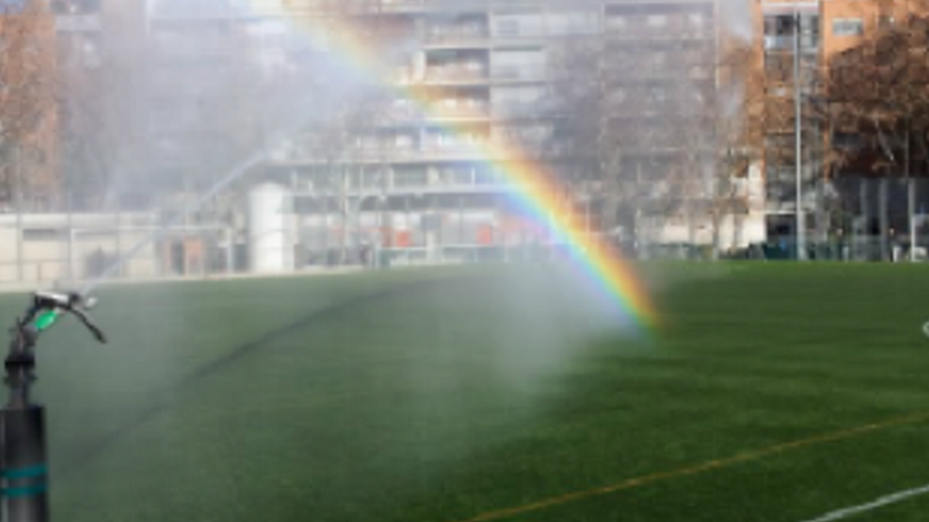 La guerra del fútbol de Usera. El Ayuntamiento expulsa de sus instalaciones a dos asociaciones deportivas del barrio