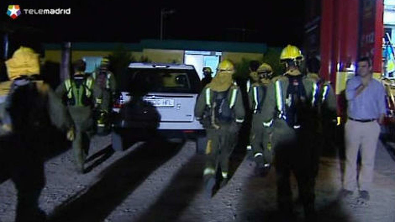 En fase de extinción el incendio de Valdemorillo, quedan seis retenes de bomberos para vigilar y controlar rescoldos